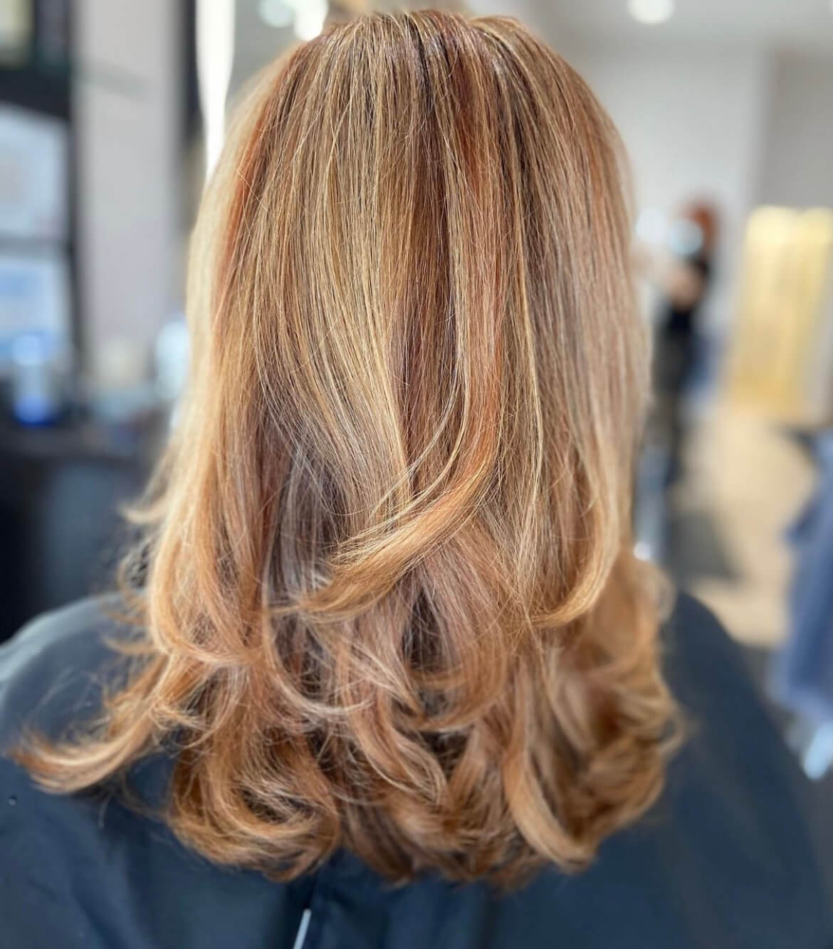 Get Stunning Highlights and Balayage at our Beauty Salon